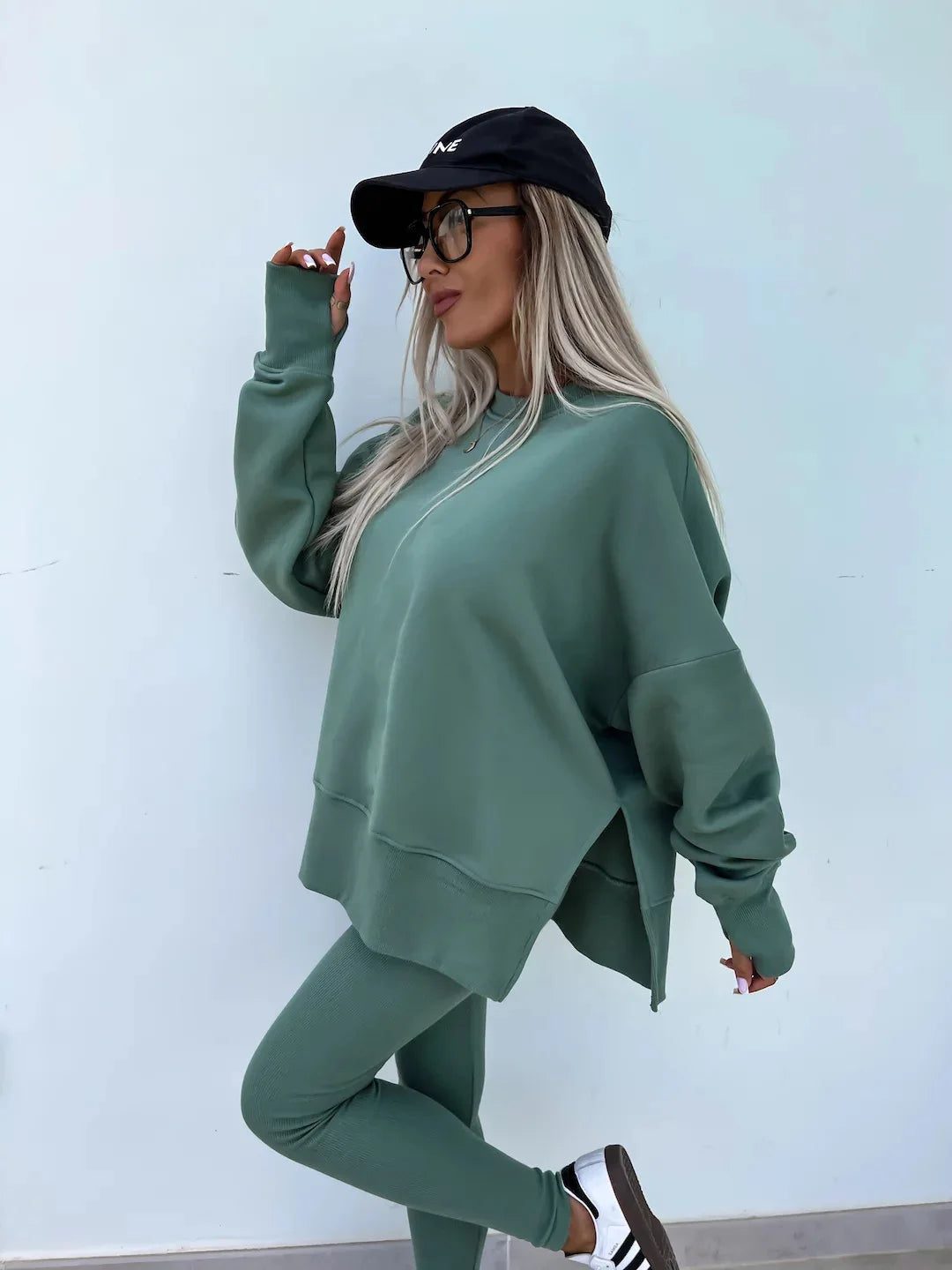 Women Tracksuit Sports Two Piece Set Casual Oversized Sweatshirts And Jogger Pants Set Fleece Sports Suits Workout Outfits Set