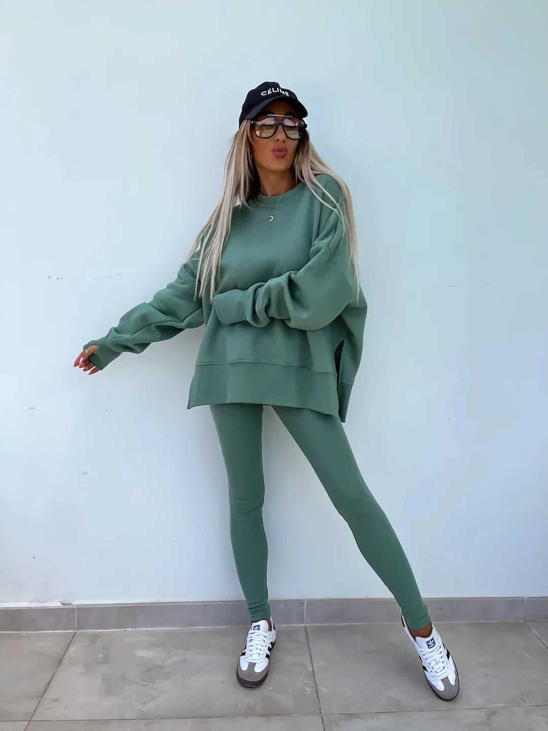 Women Tracksuit Sports Two Piece Set Casual Oversized Sweatshirts And Jogger Pants Set Fleece Sports Suits Workout Outfits Set