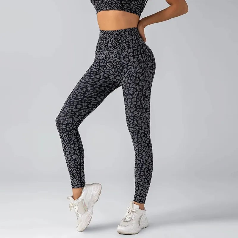 Women's Seamless Leopard Print Yoga Pants with Hip Lifting and High Waist Fitness Pants with High Elasticity