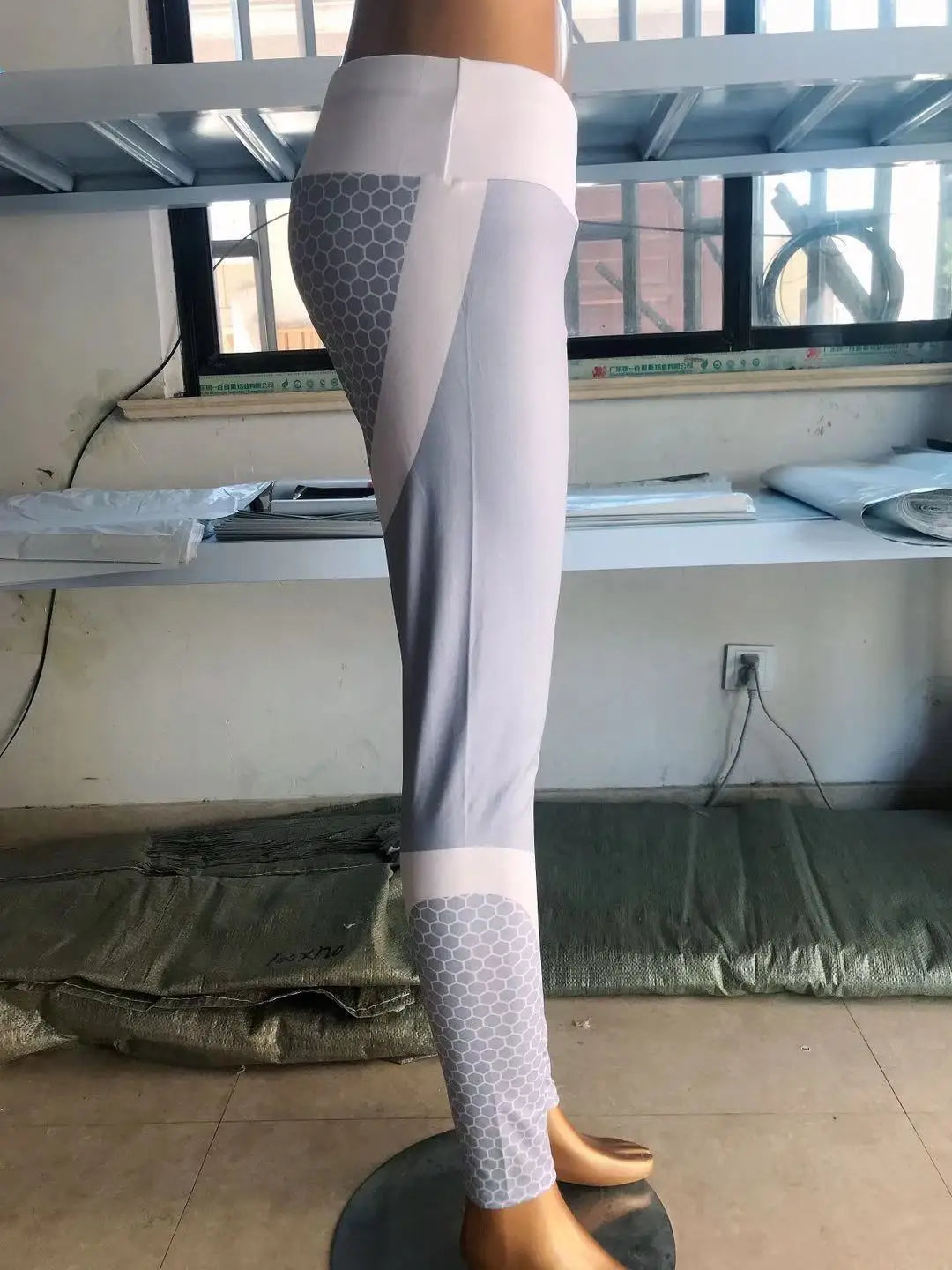 Honeycomb digital printing nine points sport trousers Fashion Women's Yoga Pants High waist tight hips casual Leggings